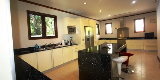 Property in Thailand | Sai Taan Pool Villa for Sale | Excellent Location! Image by Phuket Realtor