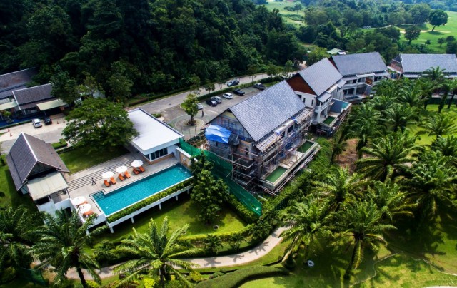 Loch Palm – Kathu Phuket Semi Detached Golf Villa Image by Phuket Realtor