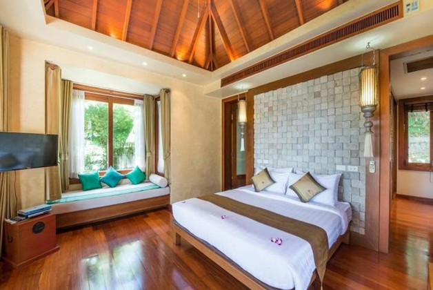 Elegant Sea View Private Pool Villa Image by Phuket Realtor