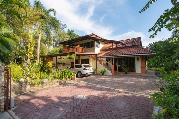 Amazing Price | Thai Home on Lake | Walk to Layan Beach Image by Phuket Realtor