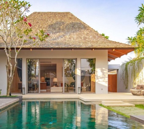 Luxury Three Bedroom Bang Tao Pool Villa for Sale Image by Phuket Realtor
