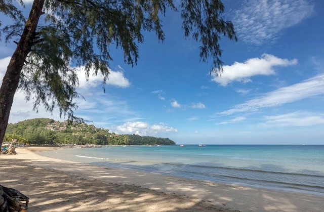 Banyan Tree | Phuket Beach Terrace Pool Villa for Sale | Live on the Beach Image by Phuket Realtor
